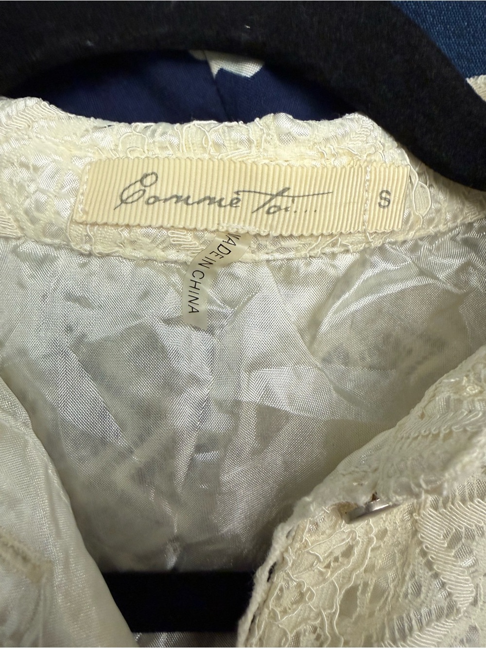 Commise To... Ivory Lace Dress Robe - Small